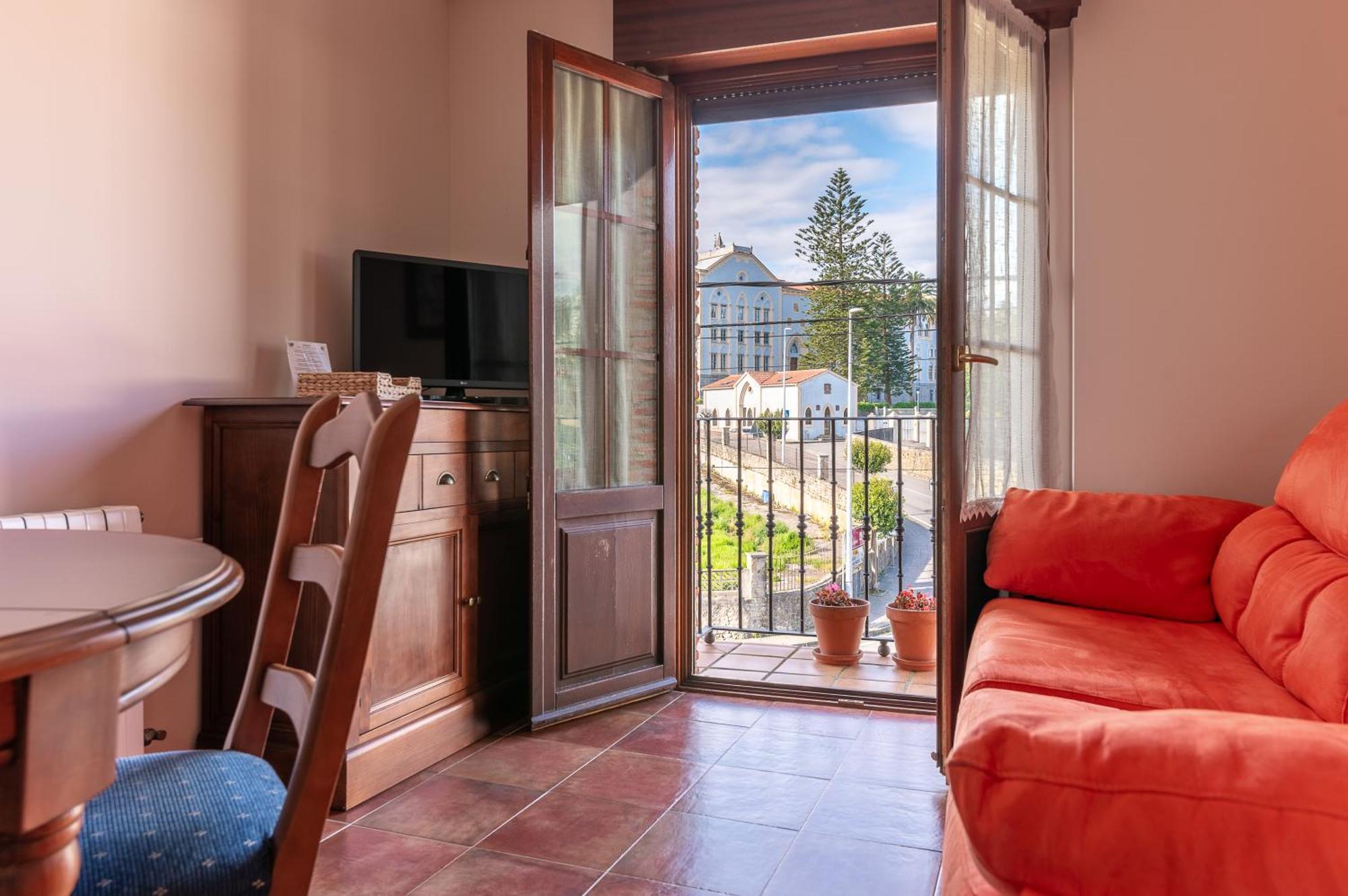 Apartamentos El Cruce De Moraton Cóbreces 외부 사진